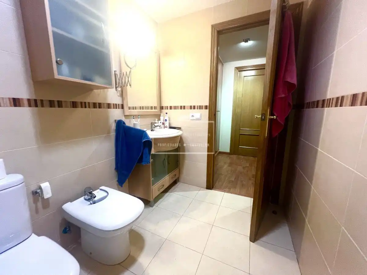 Baño de Piso en venta en Castellón de la Plana / Castelló de la Plana con Aire acondicionado, Calefacción y Terraza