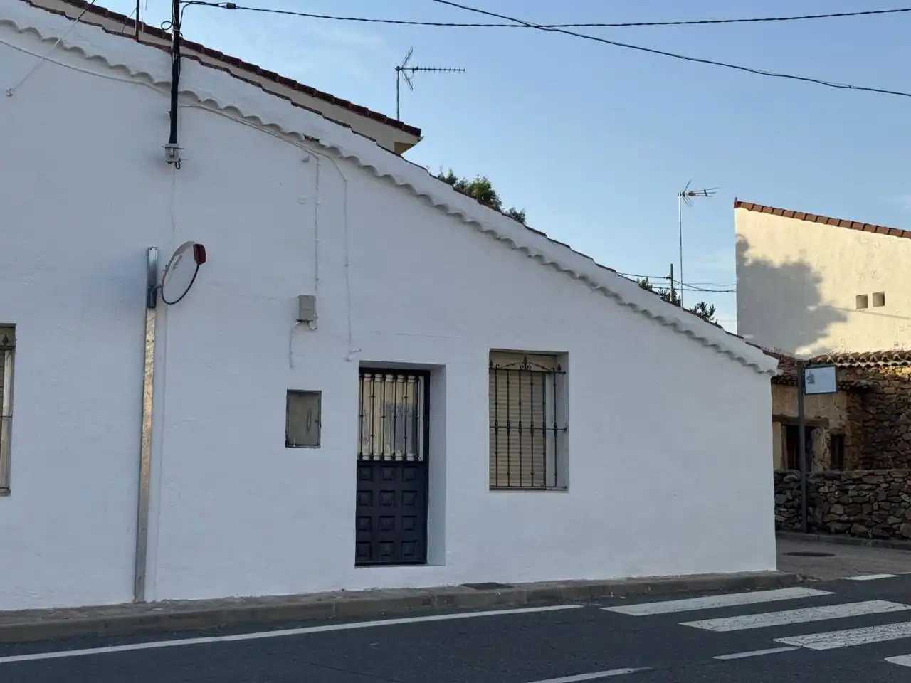 Exterior view of Houses for sale in Gargantilla del Lozoya  with Heating and Furnished