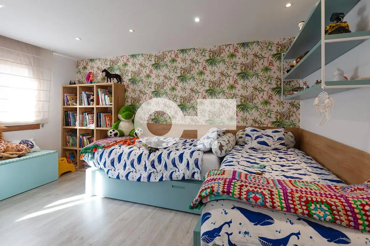 Habitación de Casa adosada en venta en Castelldefels con Aire acondicionado, Jardín privado y Parquet