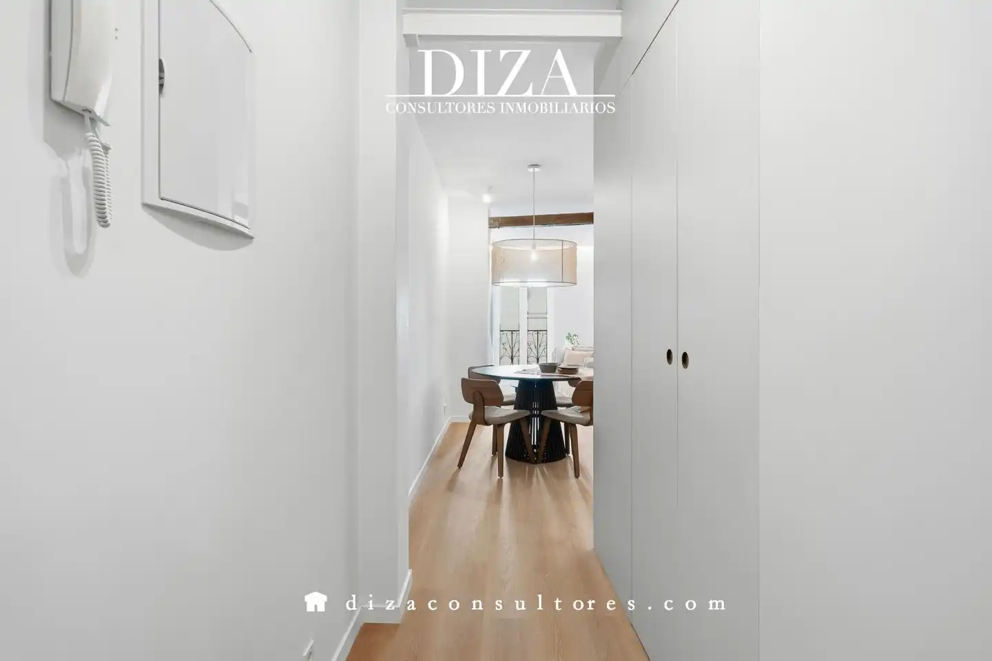 Dormitori de Apartament en venda en Madrid amb Aire condicionat, Calefacció i Moblat