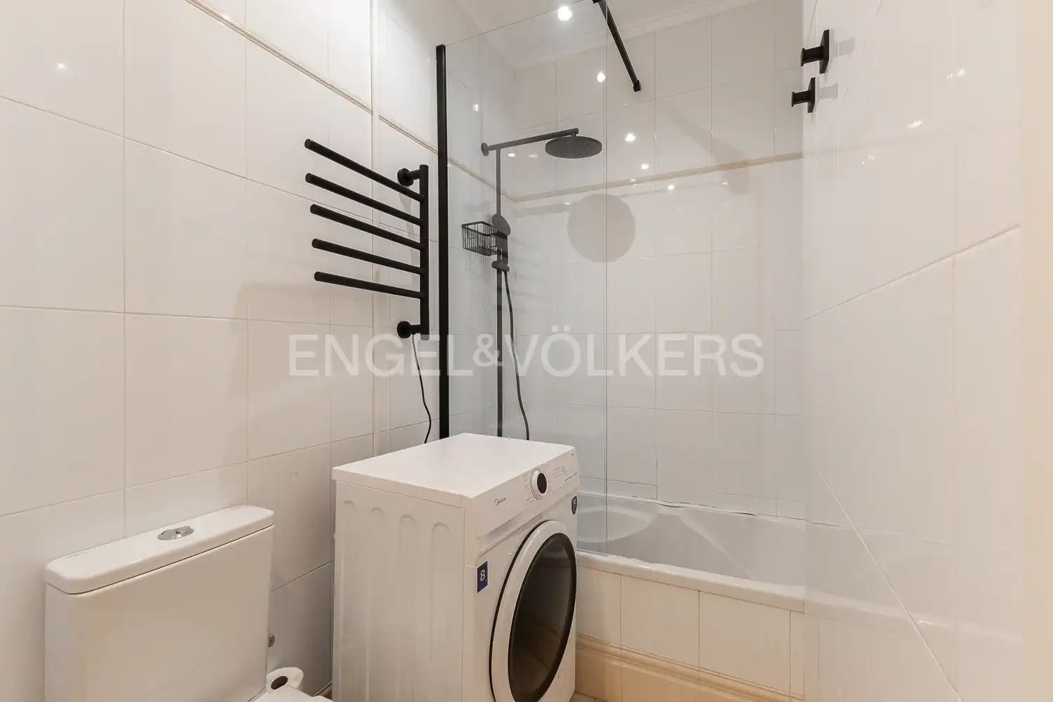 Baño de Piso en venta en Valencia con Aire acondicionado, Calefacción y Balcón