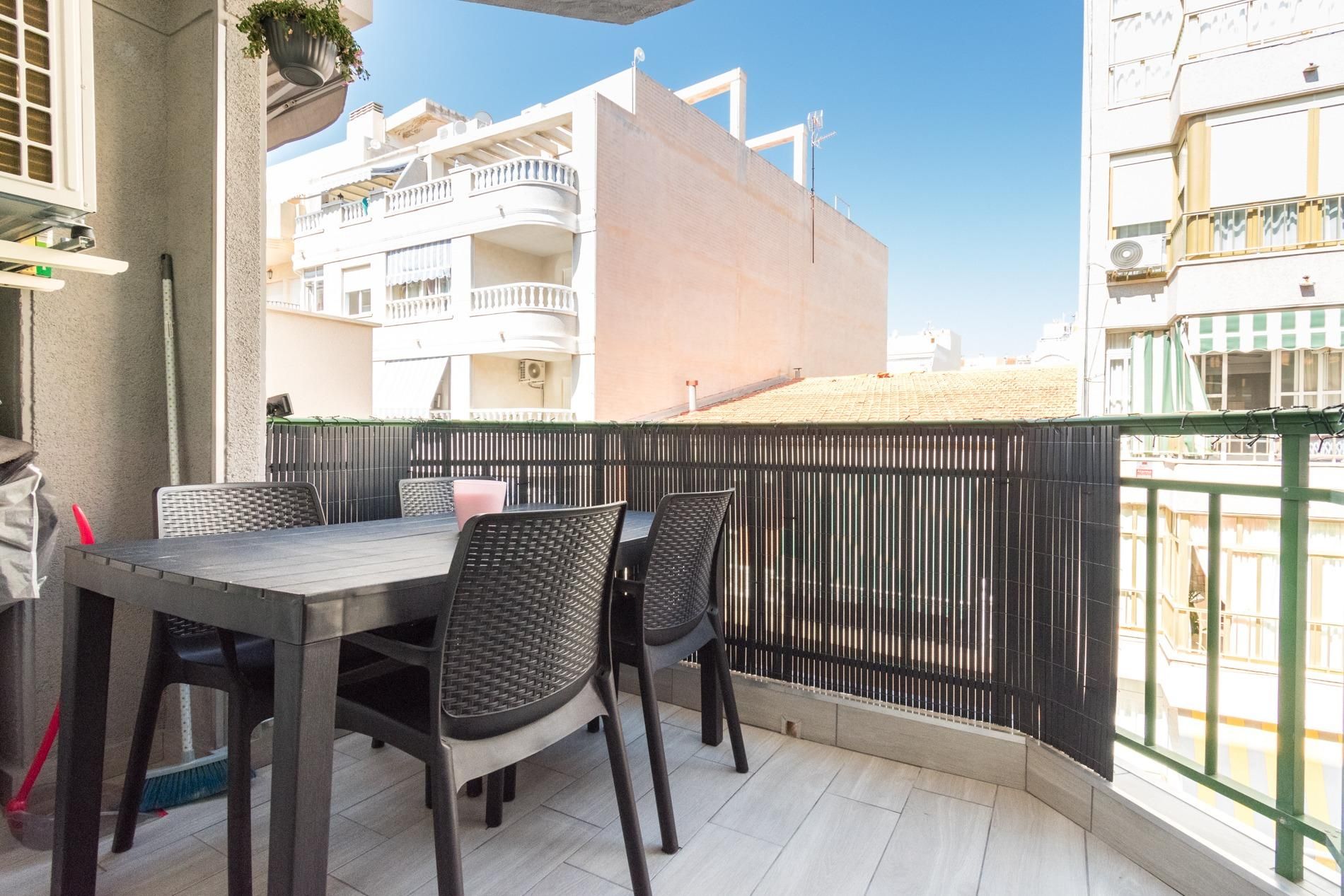 Terrassa de Apartament en venda en Torrevieja amb Terrassa i Balcó