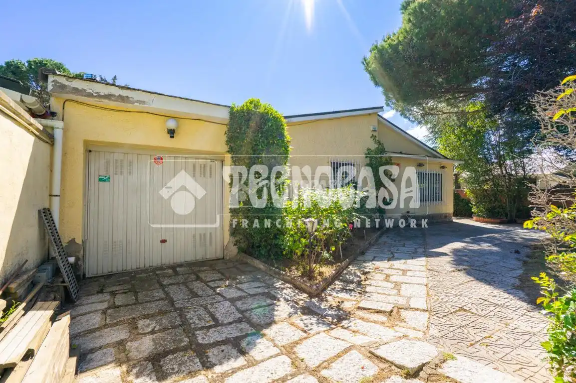 Vista exterior de Casa o chalet en venta en Colmenar Viejo con Calefacción