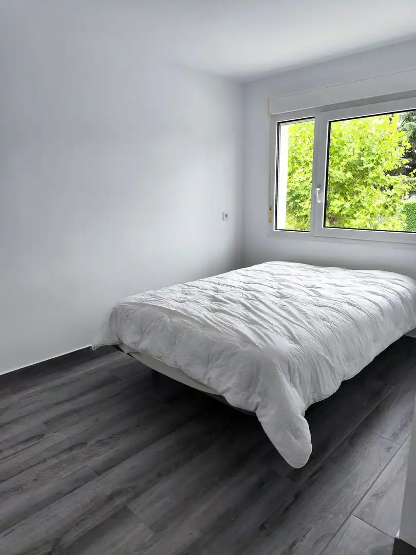 Bedroom of Flat for share in Villaviciosa de Odón  with Air Conditioner, Heating and Furnished