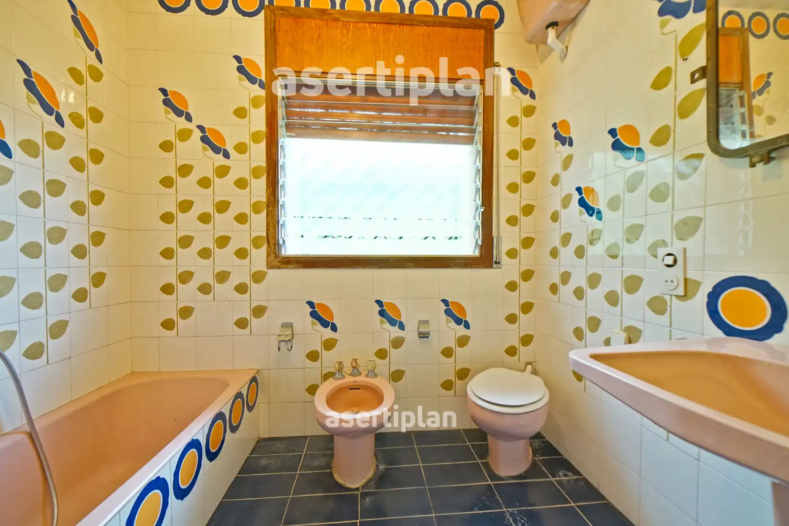 Baño de Casa o chalet de alquiler en Mataró con Jardín privado, Terraza y Trastero