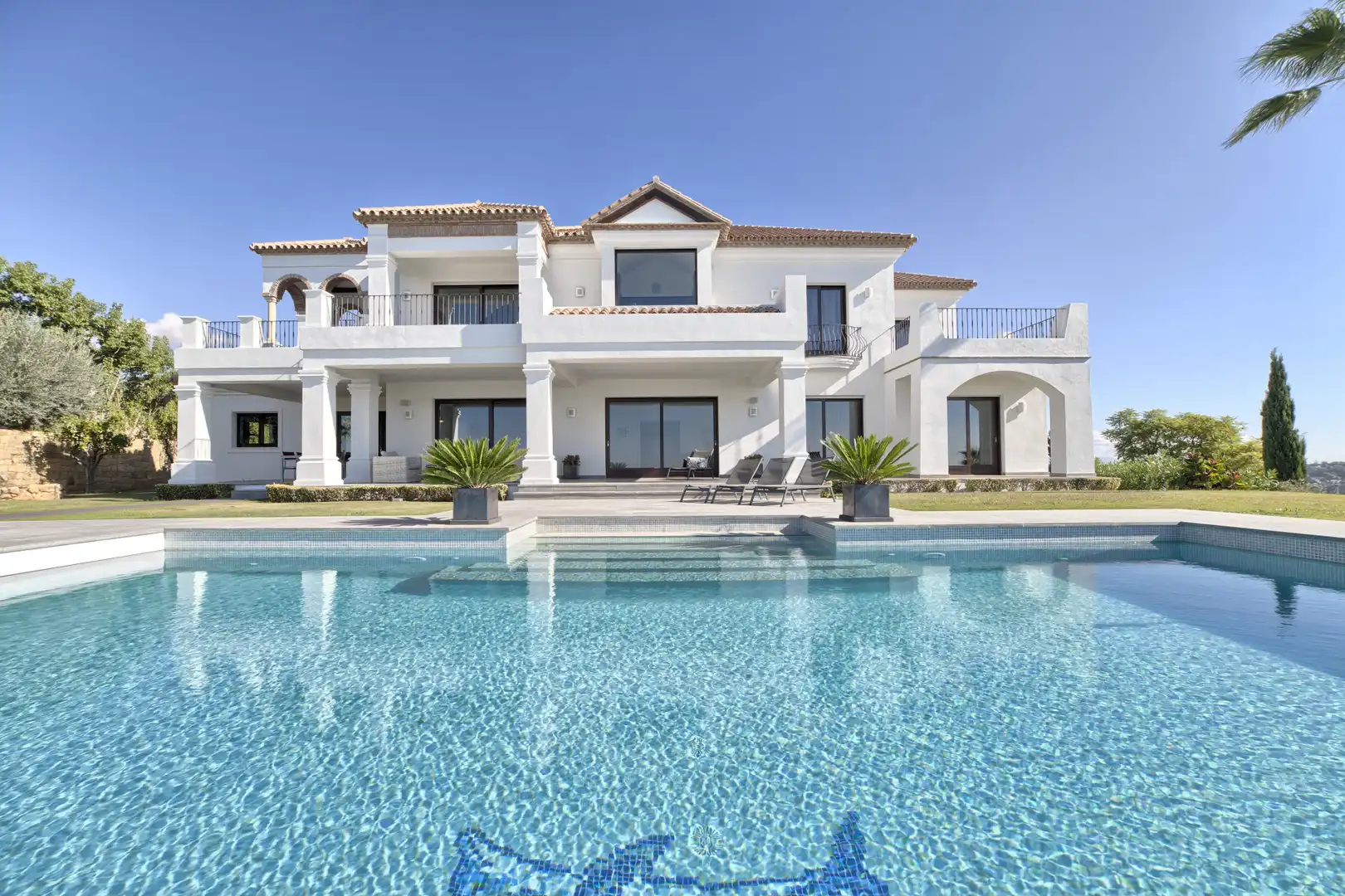 Casa con piscina in vendita a Benahavís pueblo