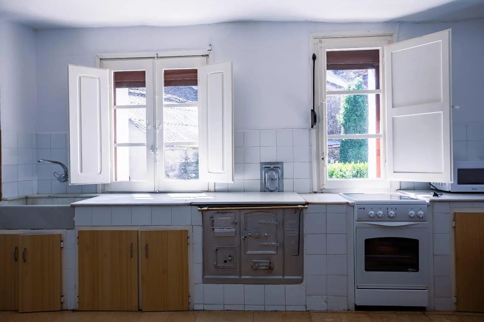 Cocina de Casa o chalet en venta en Aragüés del Puerto con Jardín privado, Terraza y Amueblado