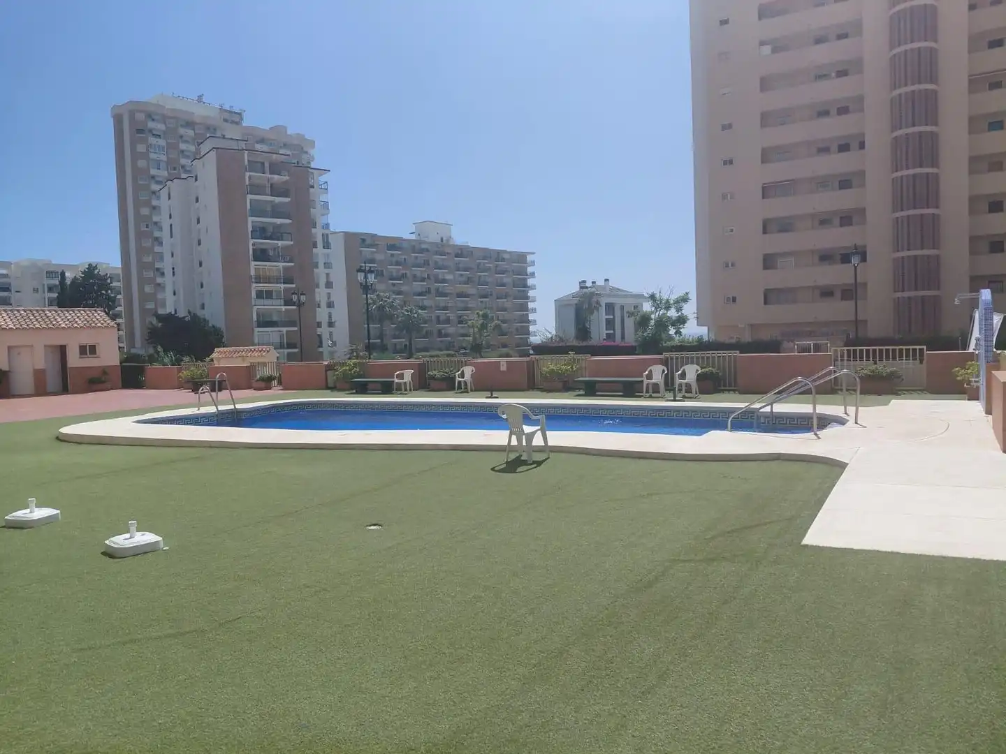 Piscina de Pis en venda en Fuengirola amb Terrassa, Alarma i Piscina comunitària