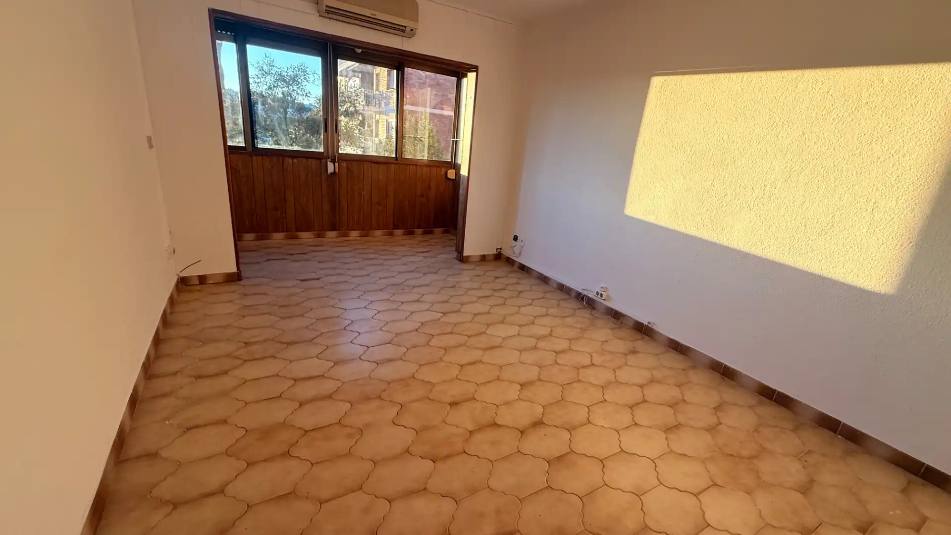 Piso con terraza en venta en Passeig de Can Codorniu 7, imagen 9