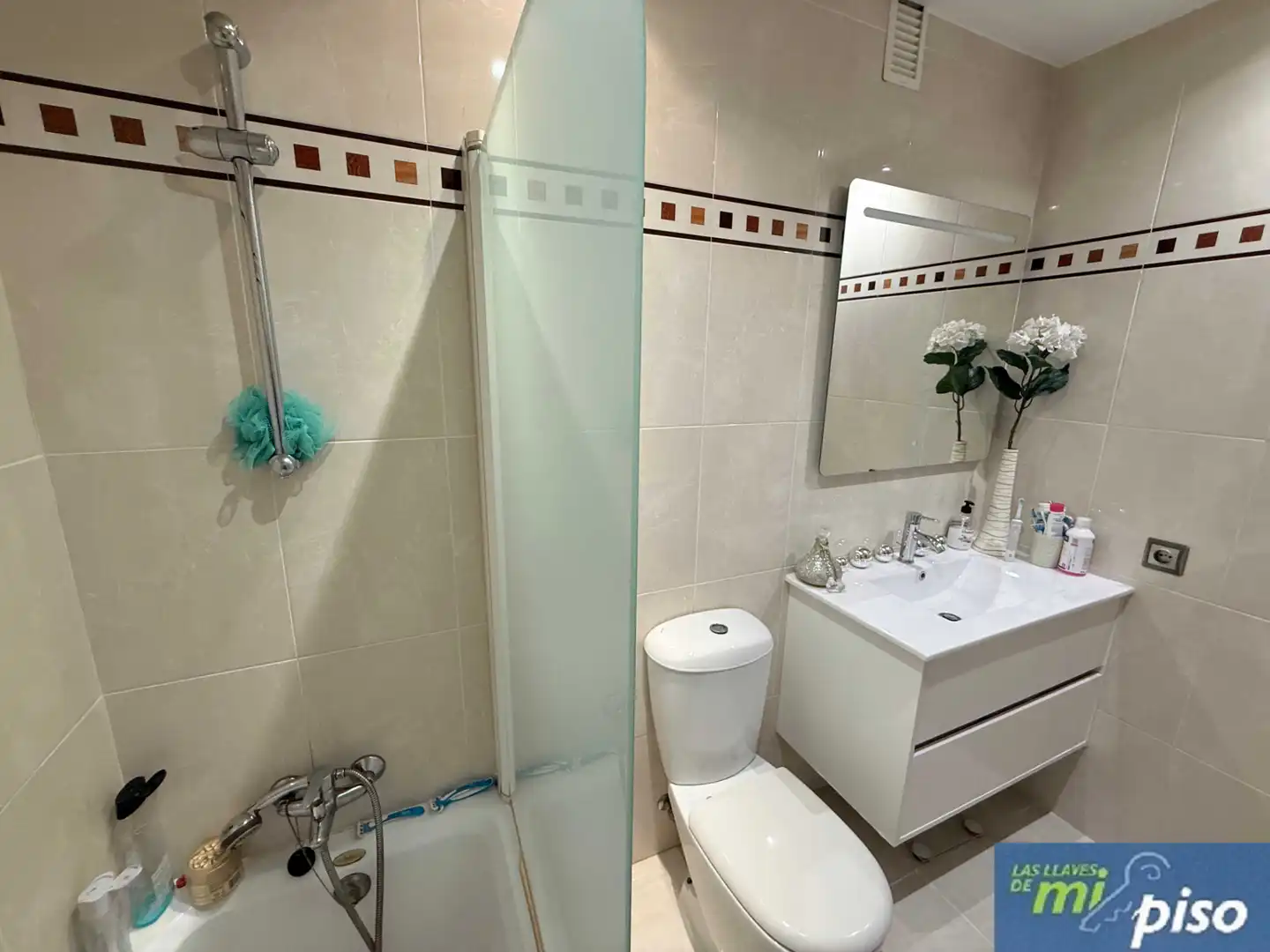 Baño de Casa adosada en venta en Arroyo de la Encomienda con Calefacción, Jardín privado y Parquet