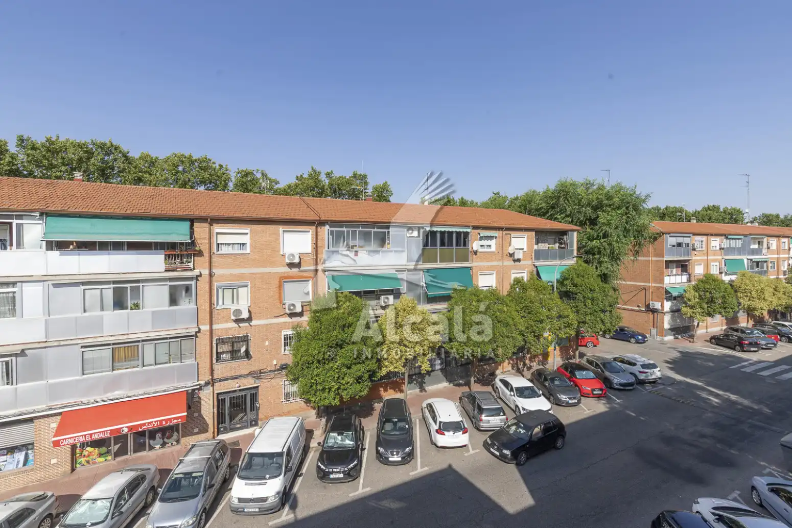 Vista exterior de Pis en venda en Alcalá de Henares amb Aire condicionat, Calefacció i Terrassa