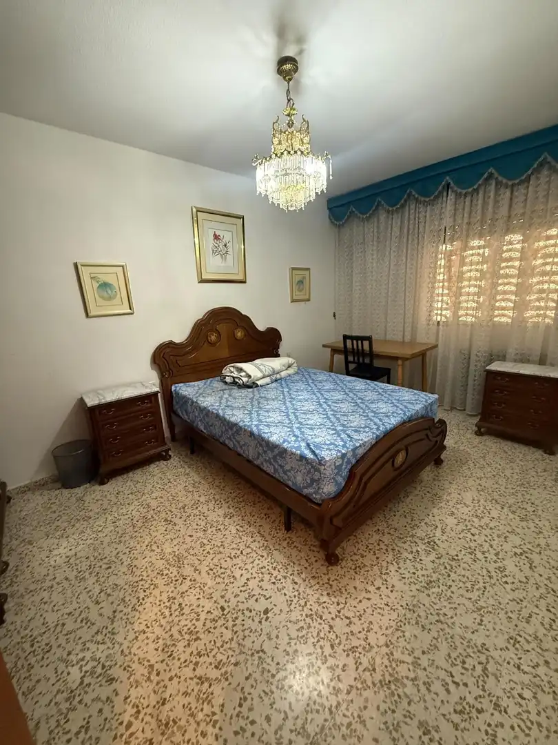 Habitación de Piso de alquiler en Granada con Terraza