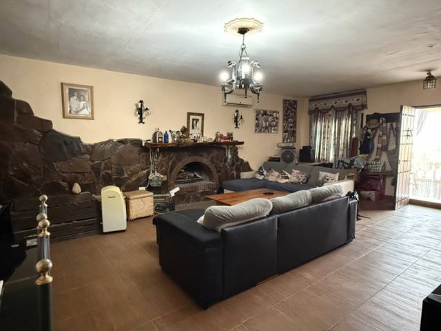 Casa-chalet en Venta en Calle Pablo Ruiz Picasso en Pinos de Alhaurín