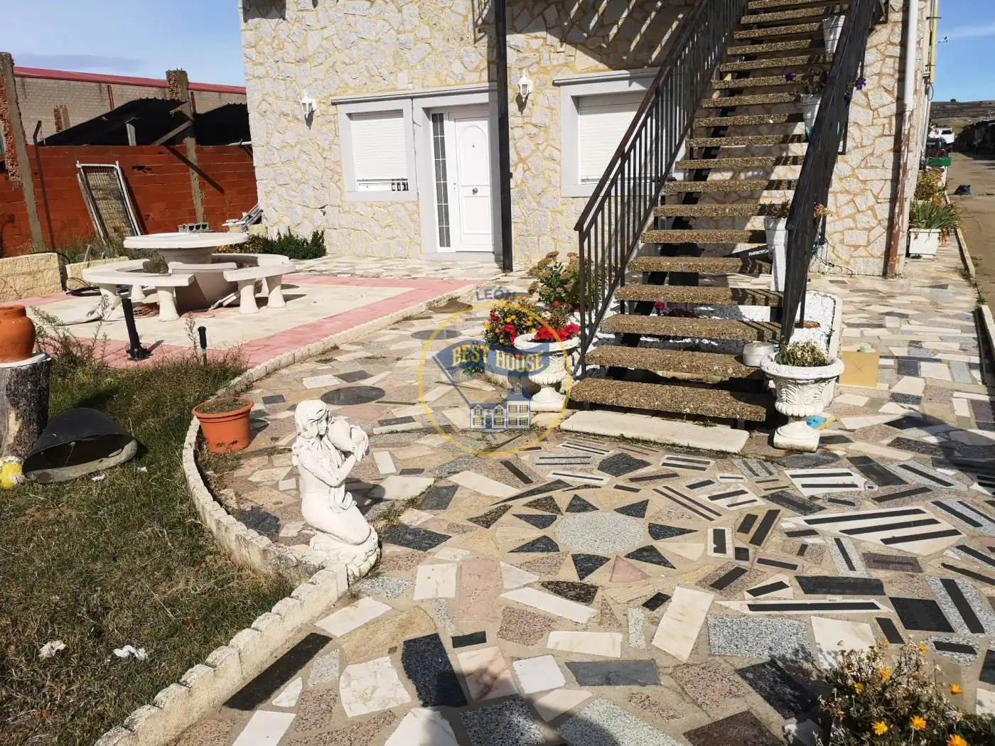 Jardín de Finca rústica en venta en León Capital  con Calefacción, Jardín privado y Terraza