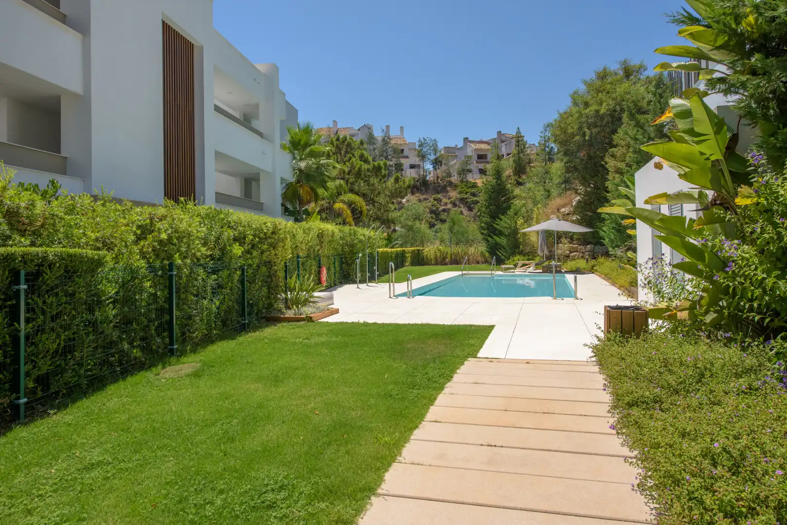 Jardín de Apartamento en venta en Benahavís con Aire acondicionado, Terraza y Piscina