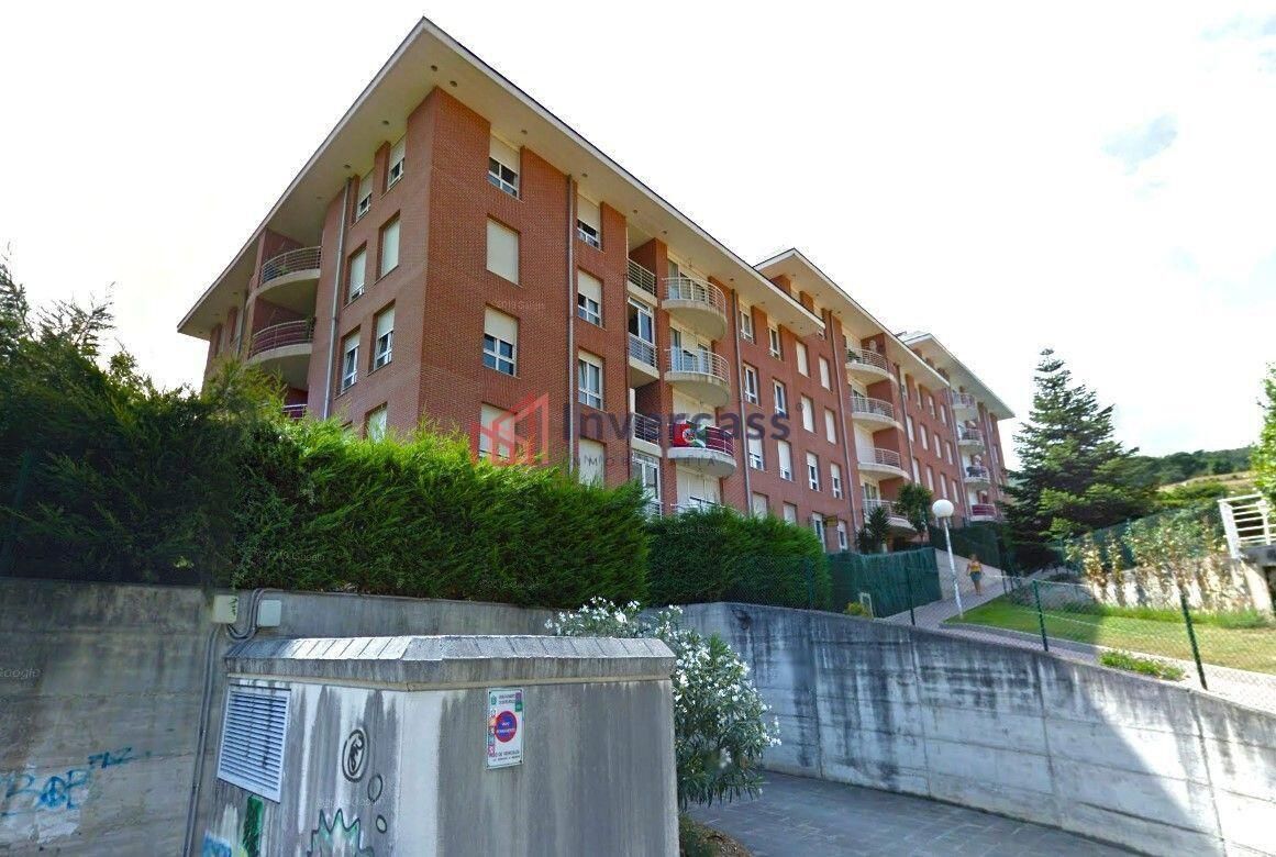 Exterior view of Flat for sale in Castro-Urdiales  with Storage room and Community pool