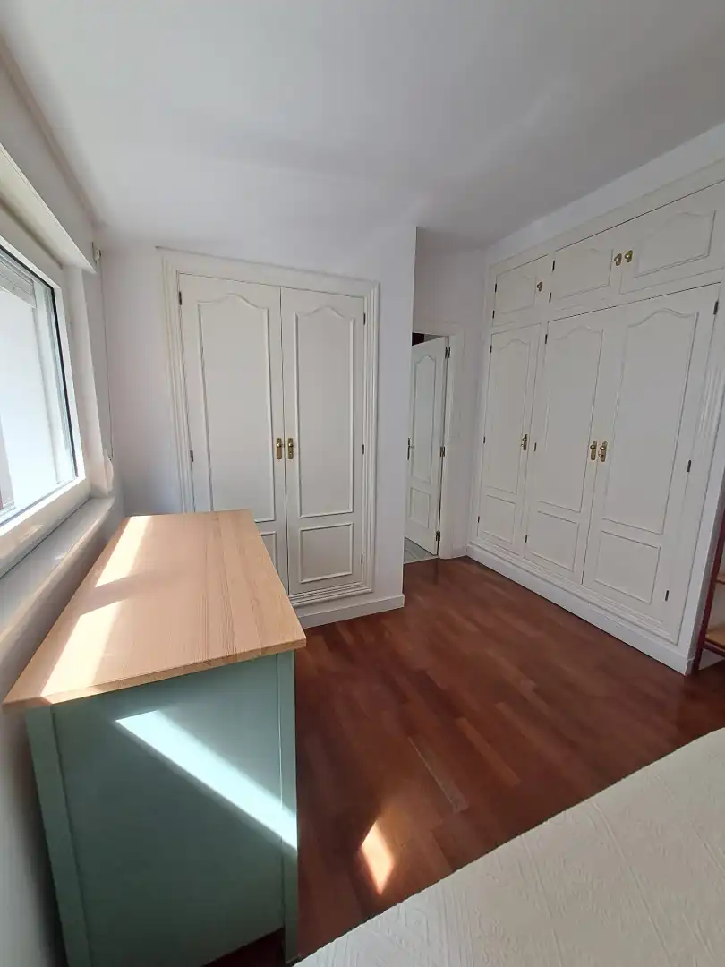 Bedroom of Flat for rent in Salamanca  with Air Conditioner, Heating and Parquet flooring