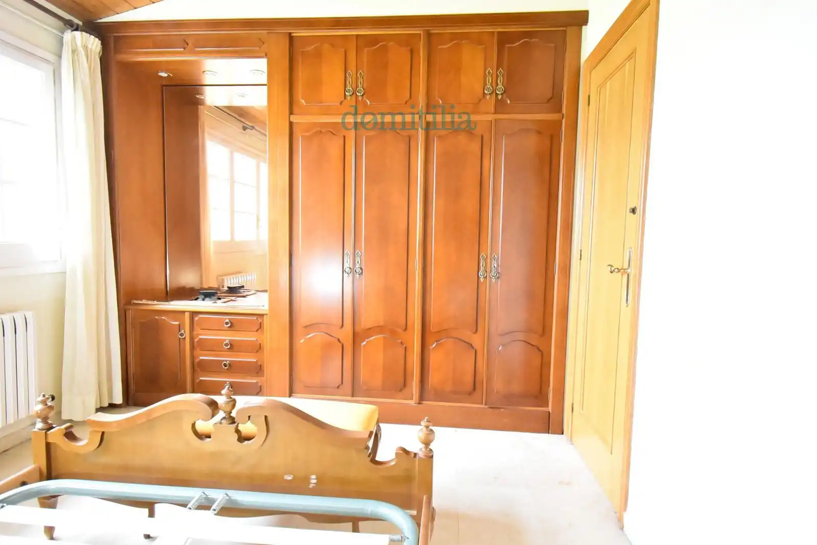 Dormitori de Casa o xalet en venda en Castellar del Vallès amb Calefacció, Jardí privat i Terrassa