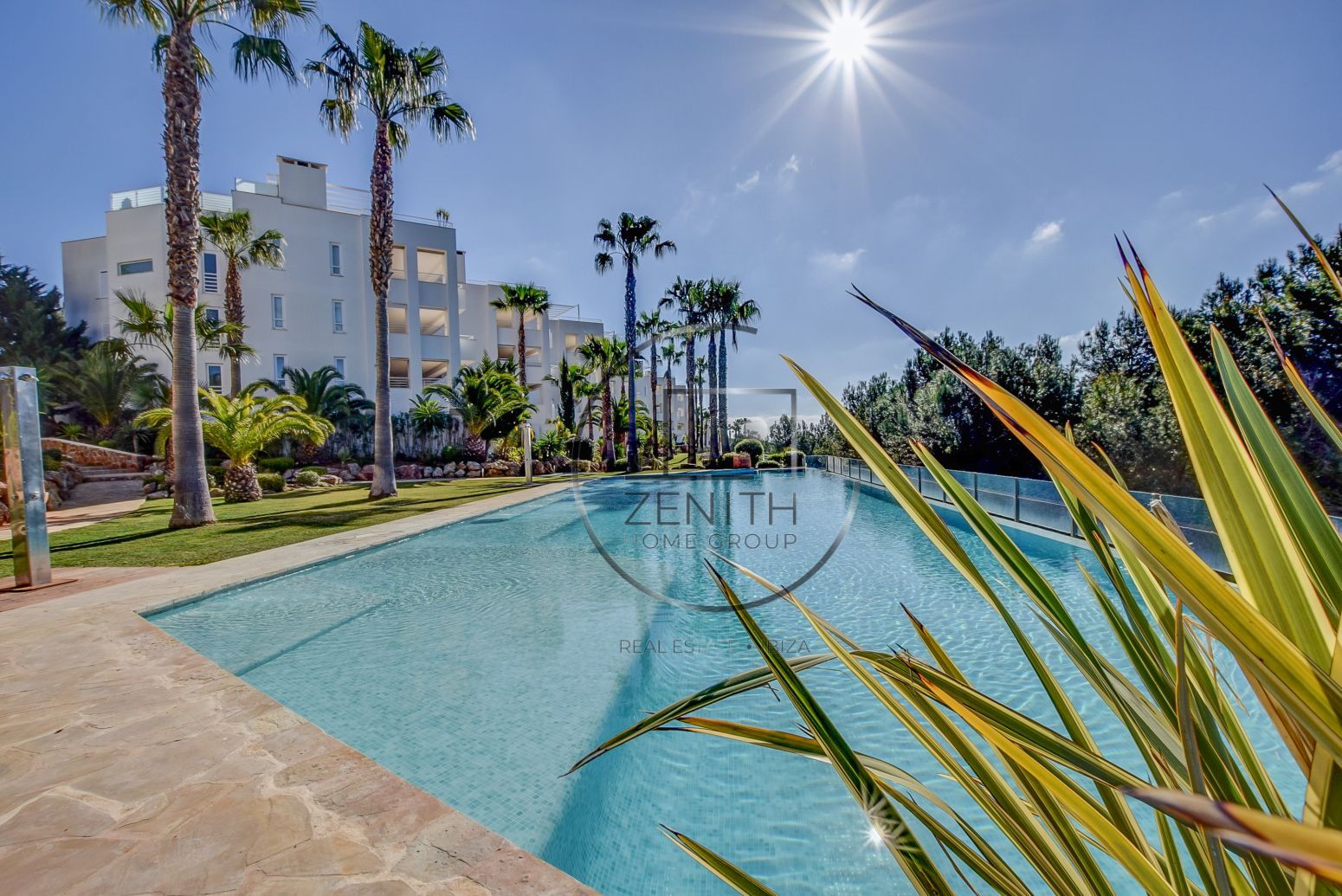 Piscina de Pis en venda en Santa Eulària des Riu amb Aire condicionat, Calefacció i Jardí privat