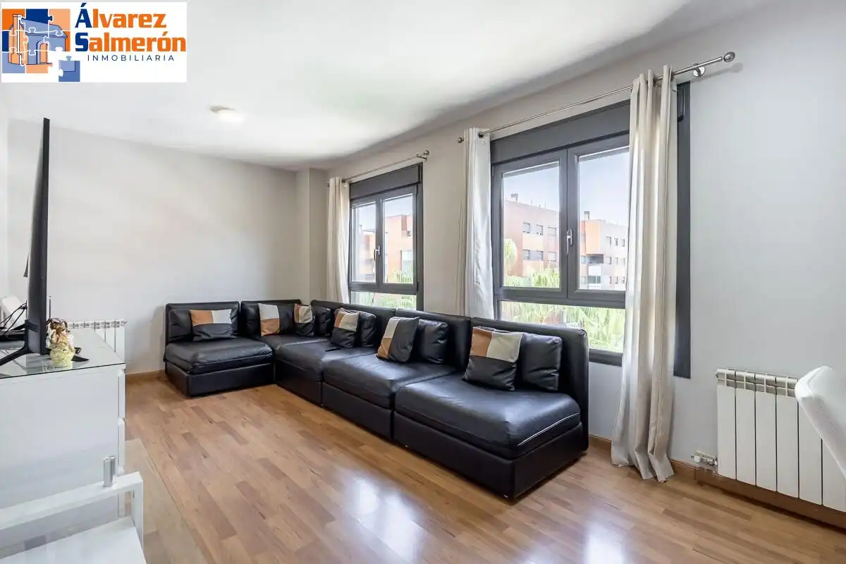 Piso con piscina en venta en Calle EMIR, imagen 4