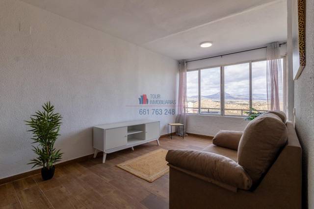 Piso en Alquiler en  PINTOR PEDRO CAMACHO, 13 en Juan XXIII