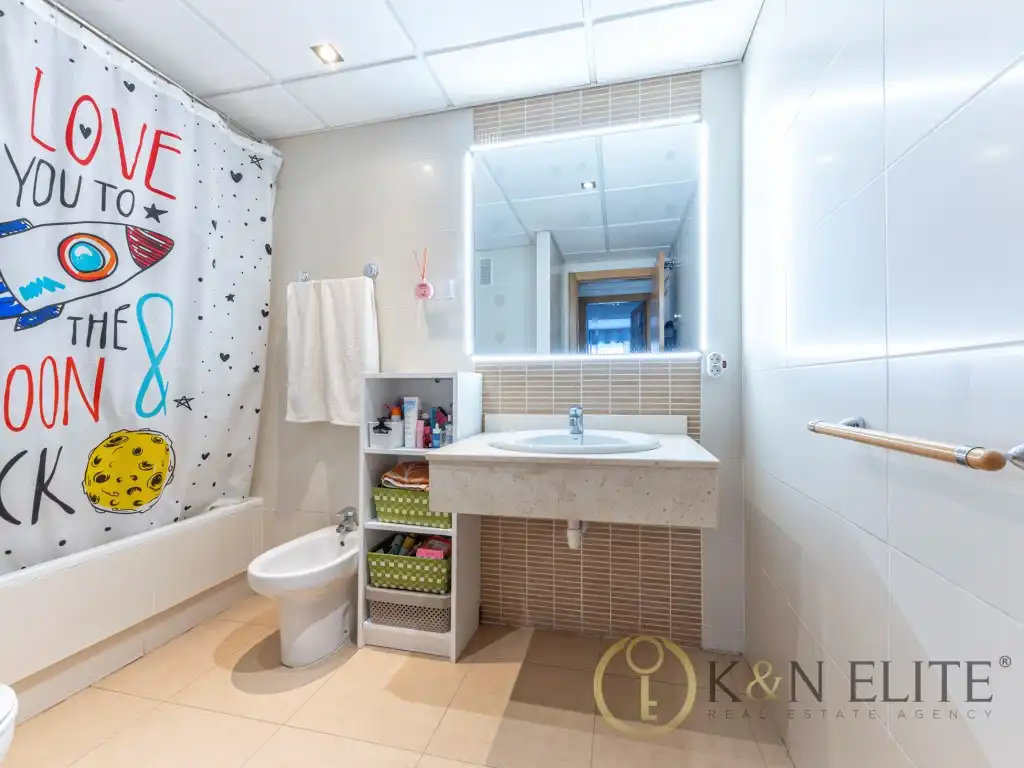 Bathroom of Flat for sale in Alicante / Alacant  with Air Conditioner, Private garden and Terrace