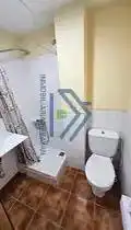 Baño de Ático de alquiler en Cenes de la Vega con Aire acondicionado, Piscina y Amueblado