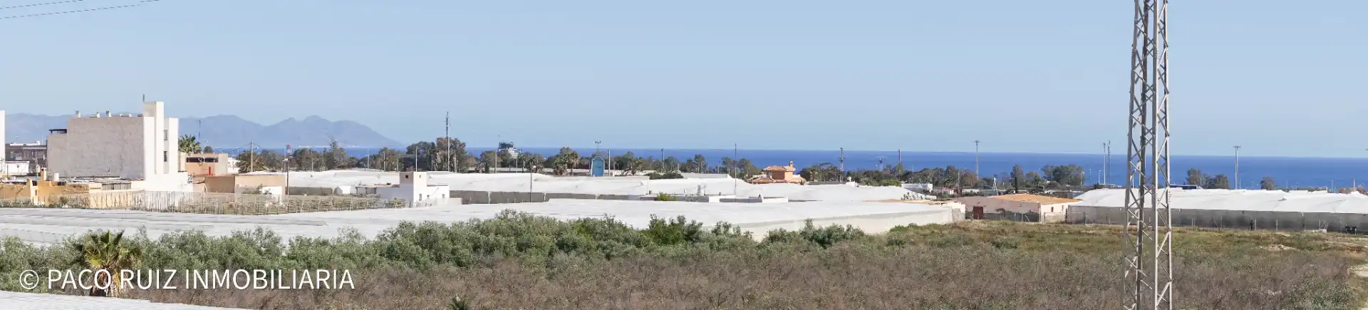 Vista exterior de Piso en venta en Almería con Balcón