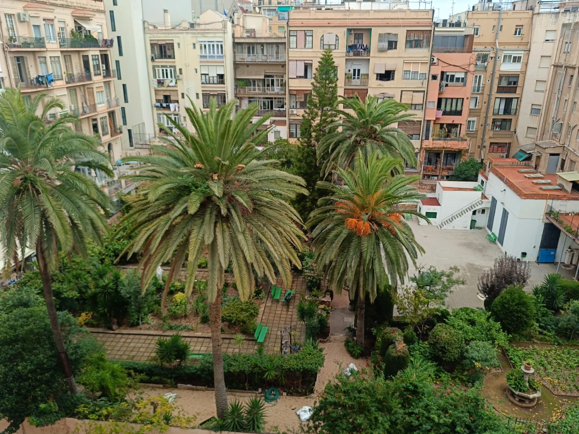 Vista exterior de Pis de lloguer en  Barcelona Capital amb Calefacció, Parquet i Terrassa