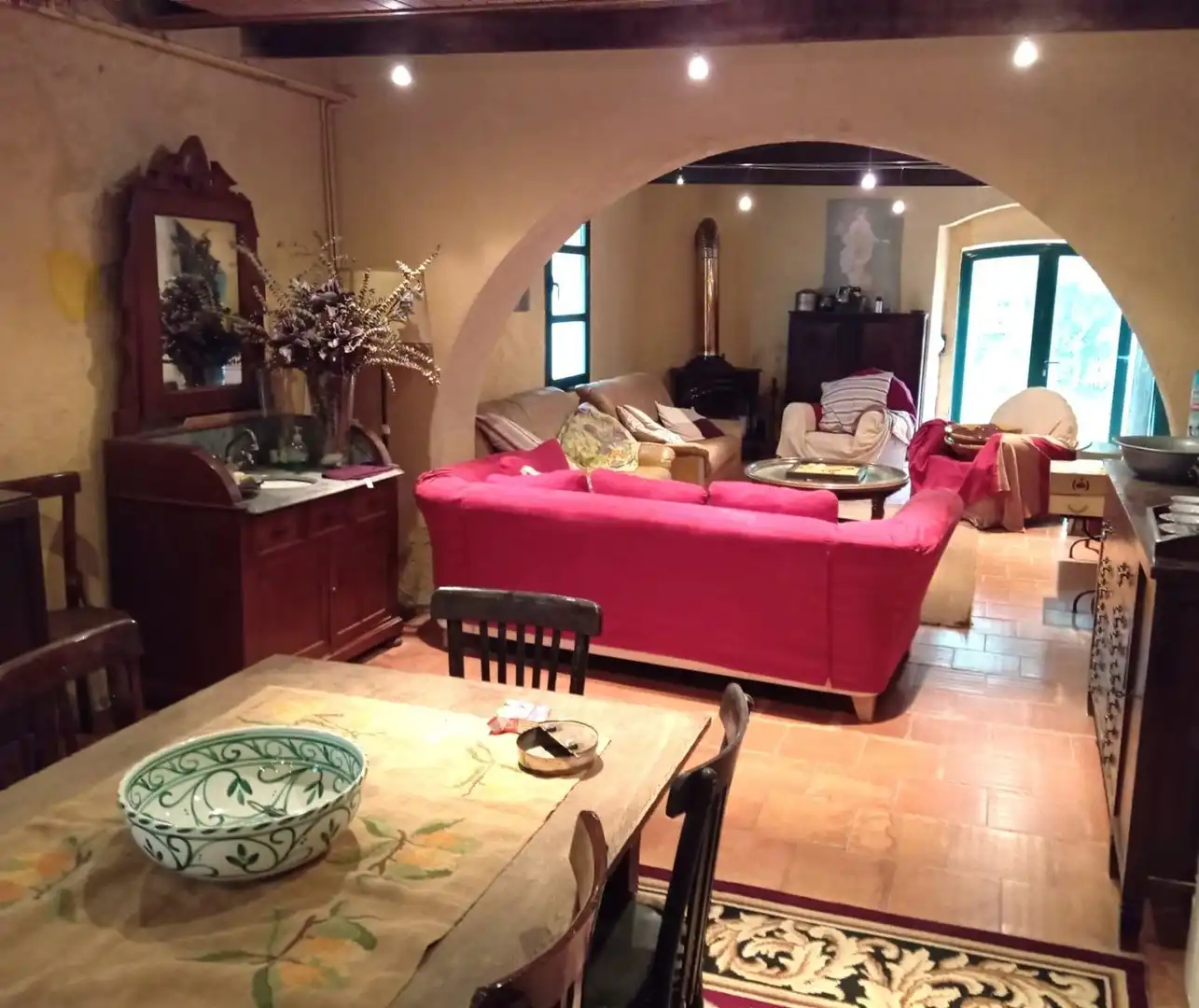 Sala d'estar de Finca rústica en venda en Sant Cebrià de Vallalta amb Jardí privat, Terrassa i Piscina comunitària