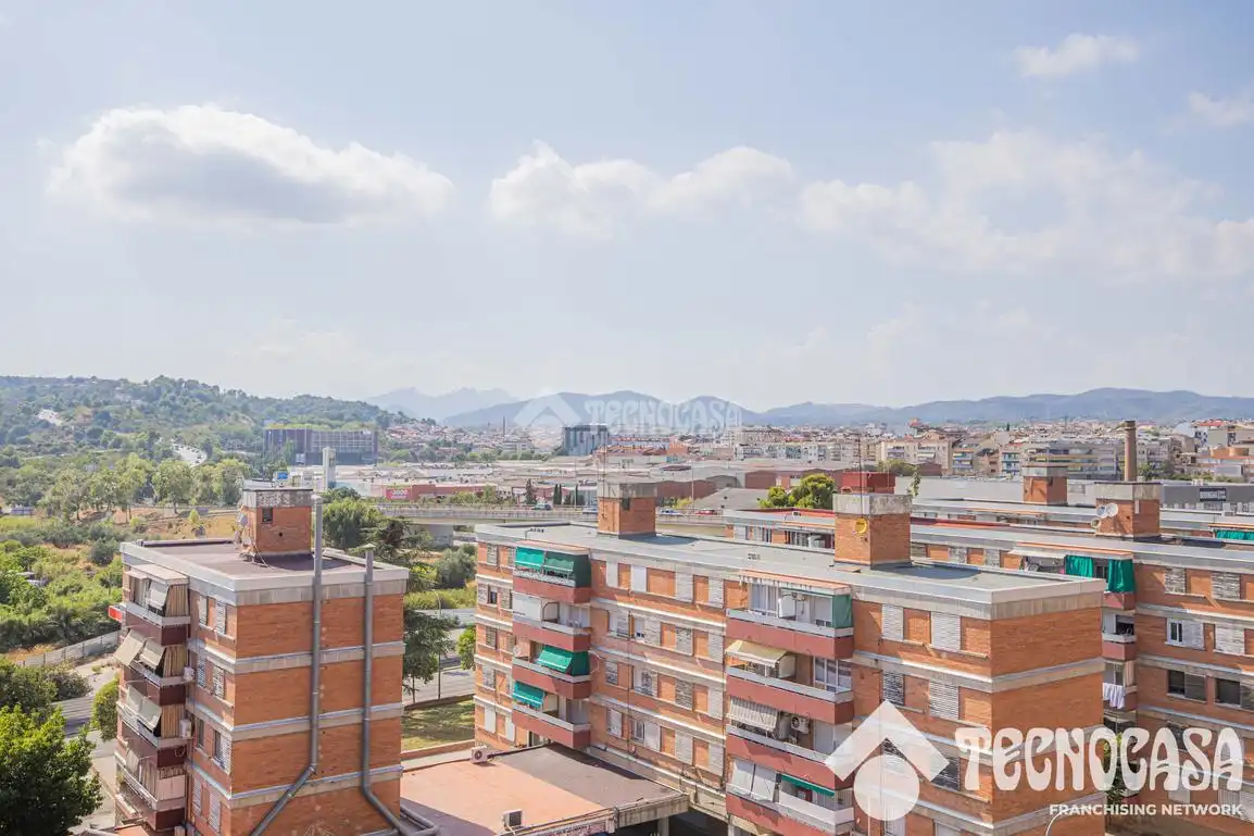 Exterior view of Flat for sale in Terrassa  with Heating and Balcony