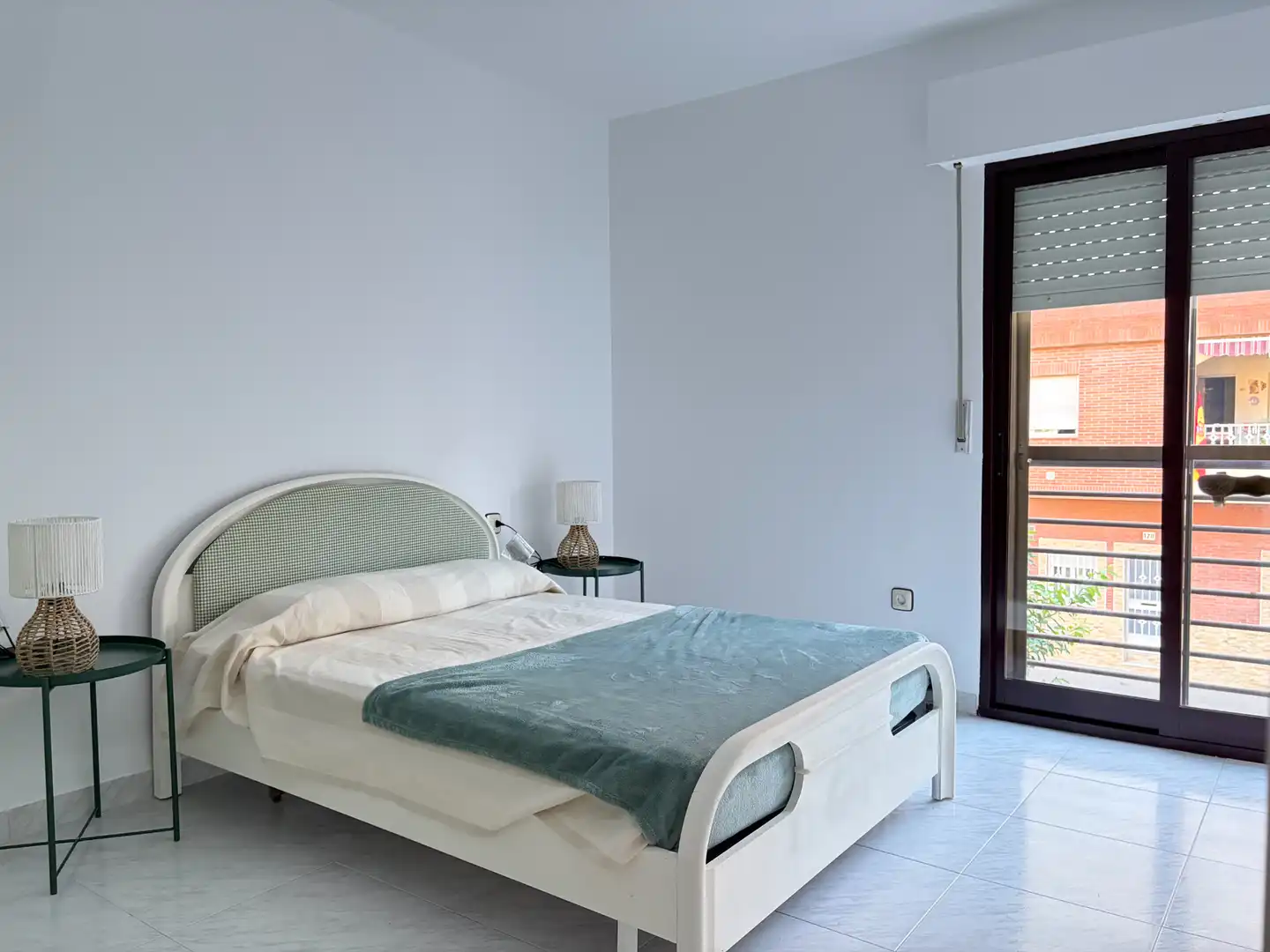Wohnung zur Miete in Calle Sor Valentina Mirón, Los Pinos - El Pilar