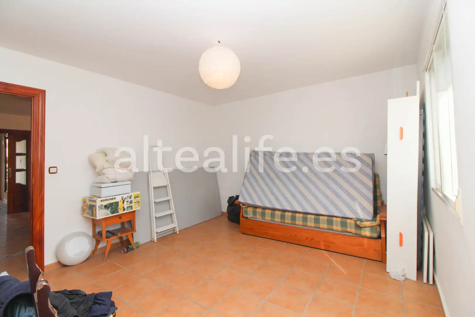 Haus oder Chalet zum Verkauf in La Nucia mit Privatgarten, Terrasse und Abstellraum