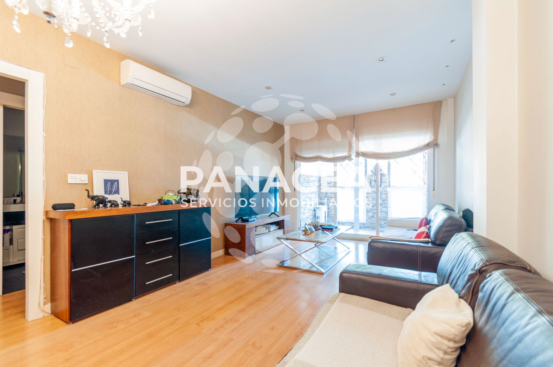 Living room of Flat for sale in Roquetas de Mar  with Air Conditioner, Terrace and Furnished
