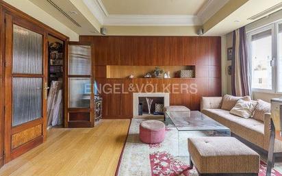 Living room of Flat for sale in  Madrid Capital  with Air Conditioner and Balcony