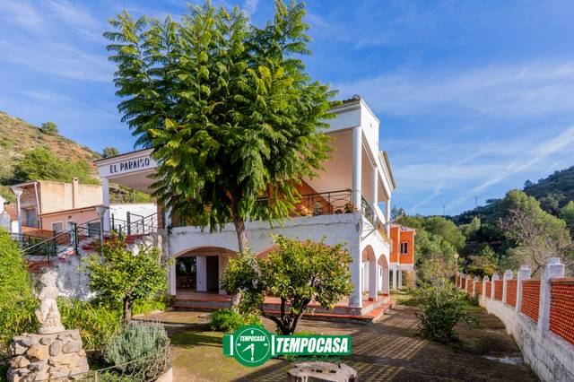 Casa-chalet en Venta en Calle Valencia en Azuébar