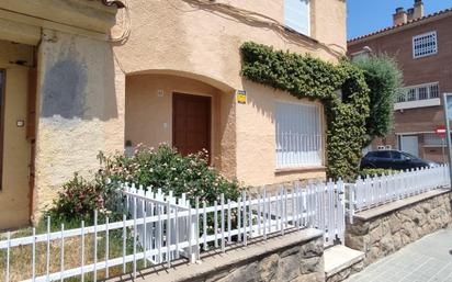 Vista exterior de Casa o xalet en venda en Sabadell amb Terrassa