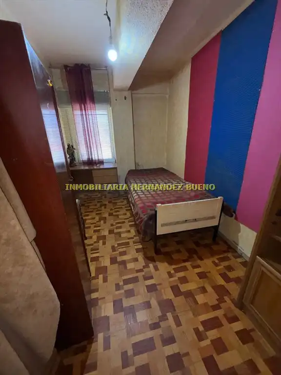 Habitación de Local en venta en Salamanca