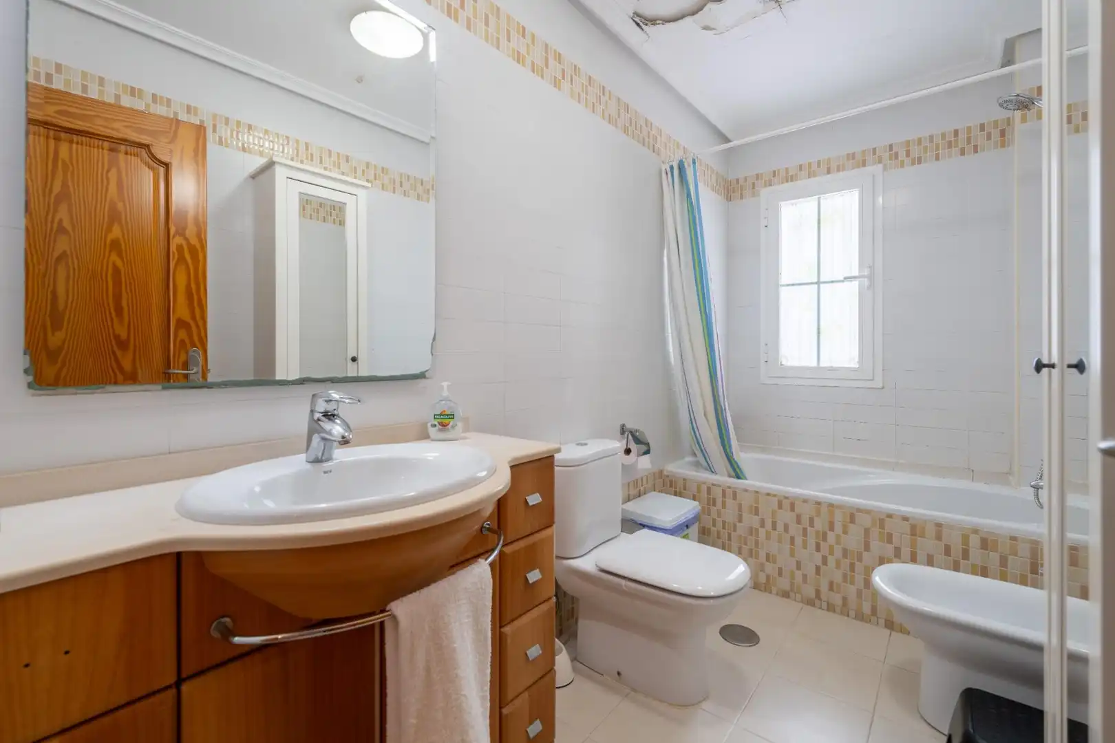 Baño de Casa o chalet en venta en Roquetas de Mar con Aire acondicionado, Calefacción y Jardín privado
