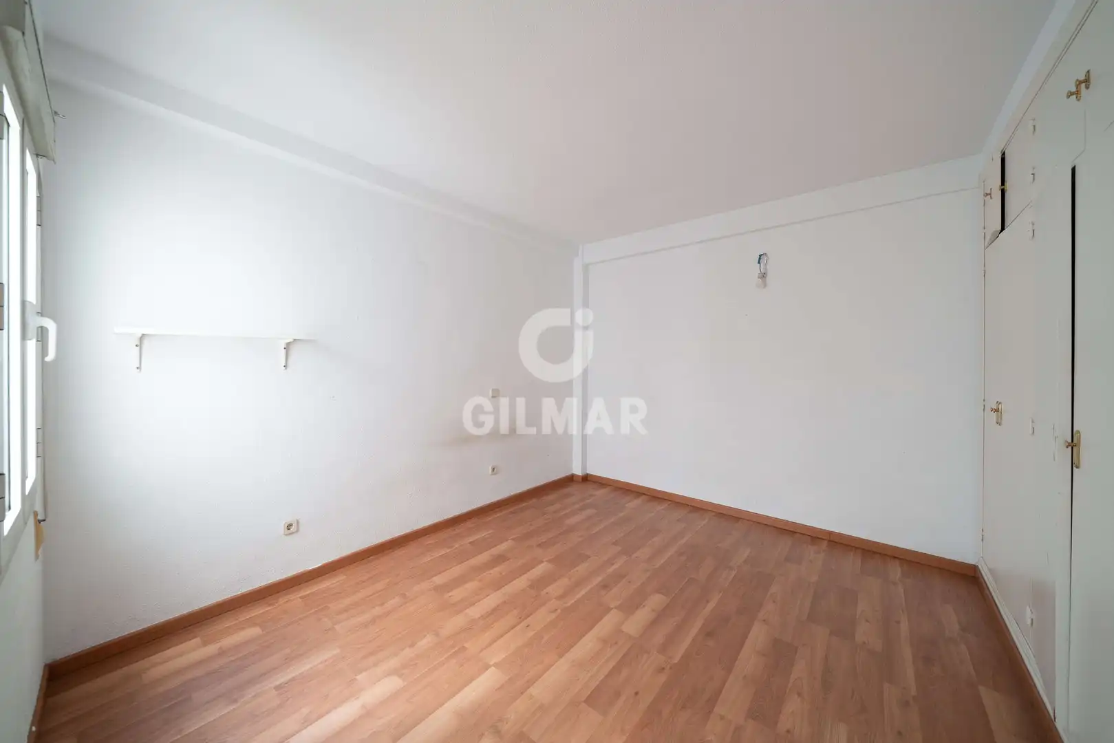 Habitación de Piso en venta en Madrid con Calefacción