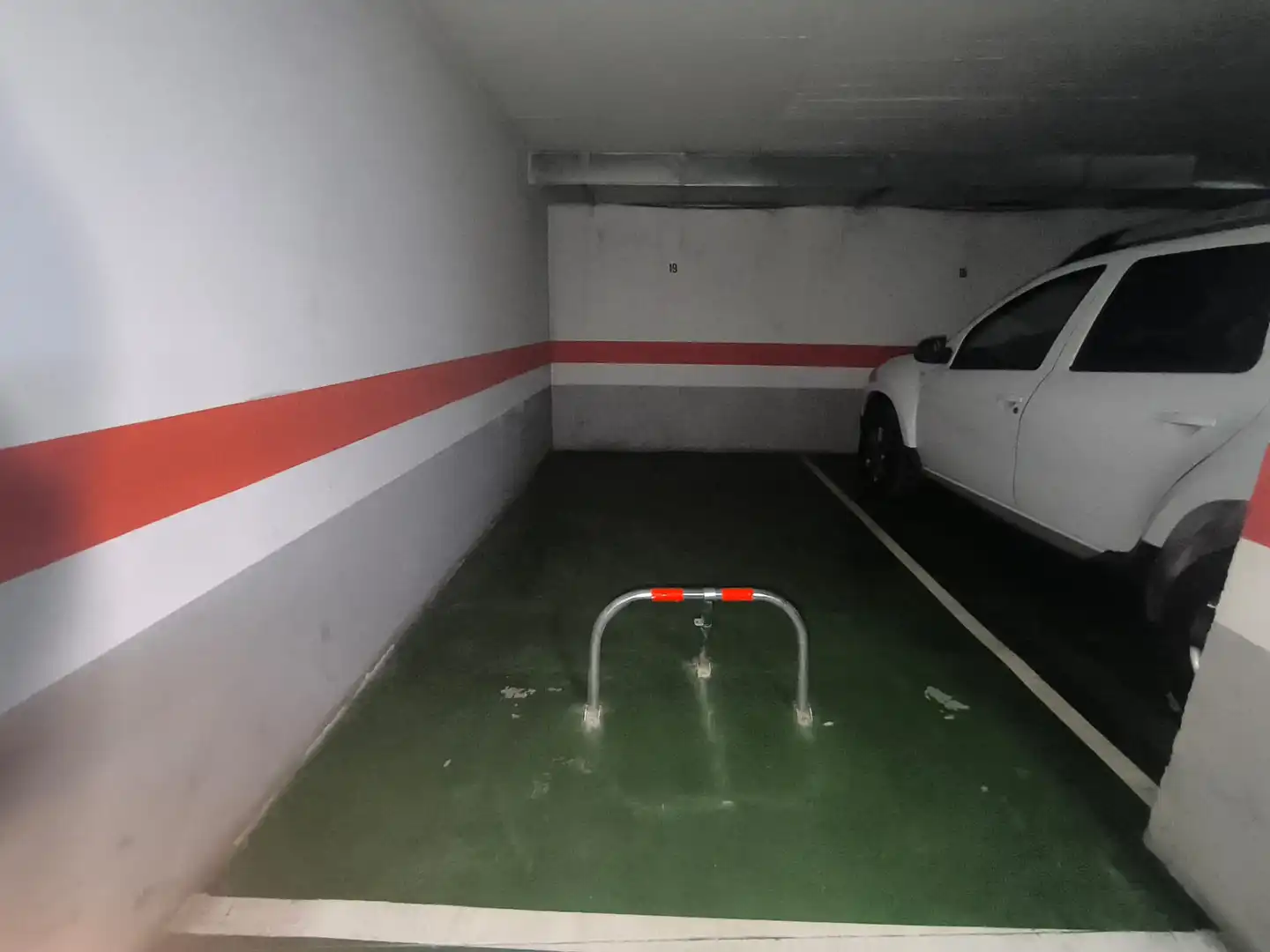 Aparcament amb ascensor en venda a Avenida de Logroño, imagen 2