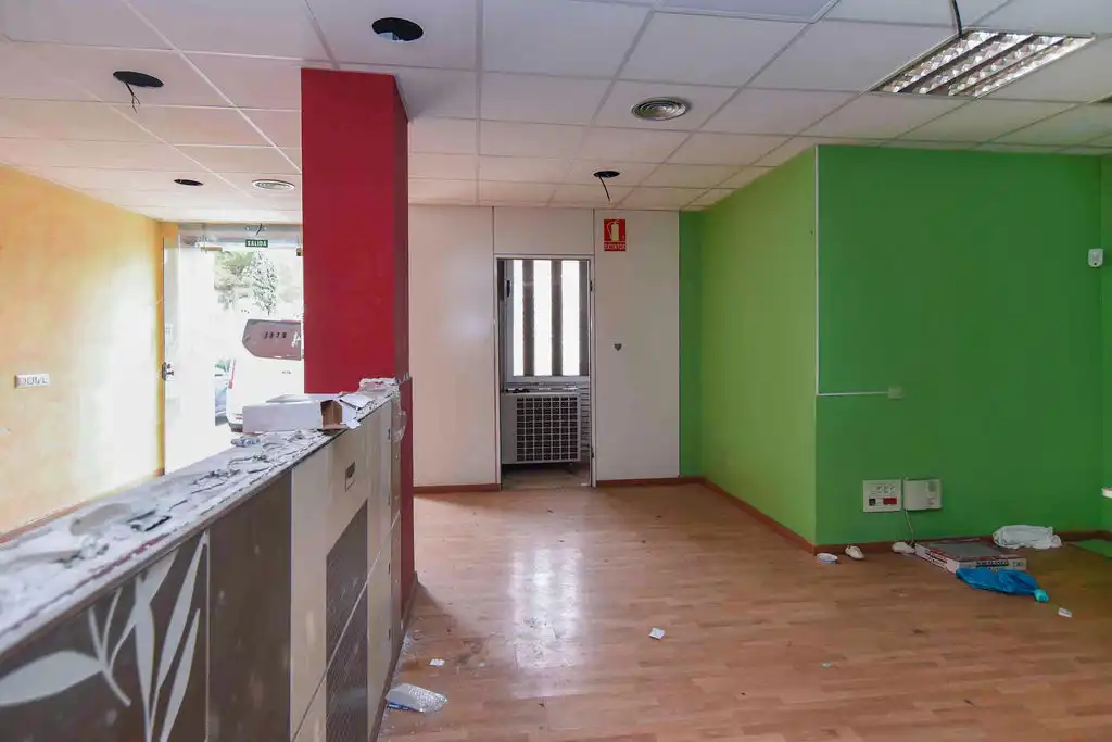 Local en venda a C/ Josep Trueta, Sant Joan - TV3