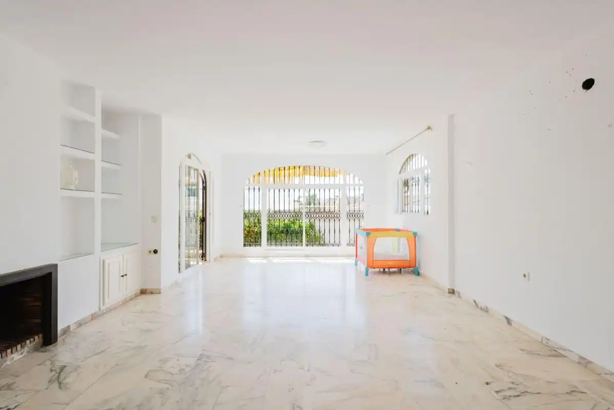 House with terrace for sale in Calle Julio Romero, imagen 3
