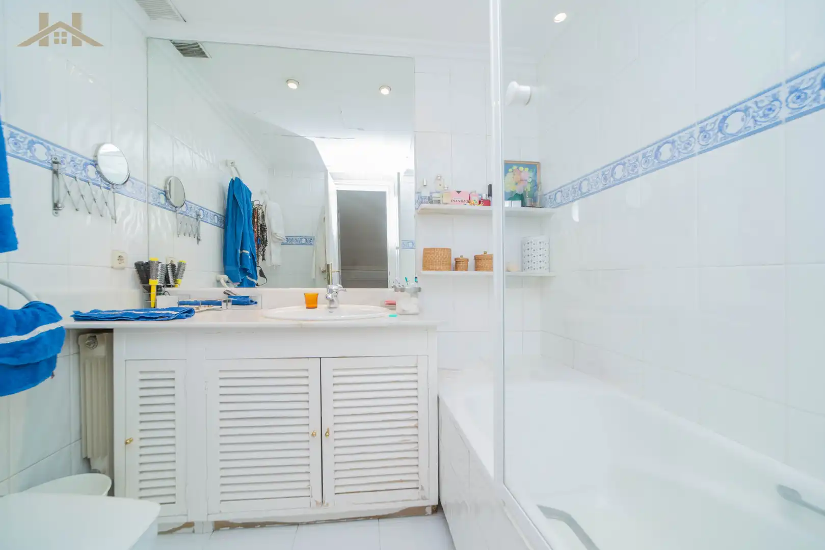Bathroom of Duplexes for sale in Madrid  with Air Conditioner, Heating and Storage room