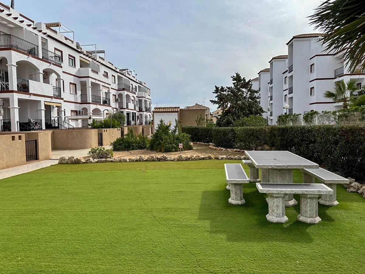 Jardín de Casa o chalet en venta en Orihuela con Aire acondicionado, Calefacción y Jardín privado