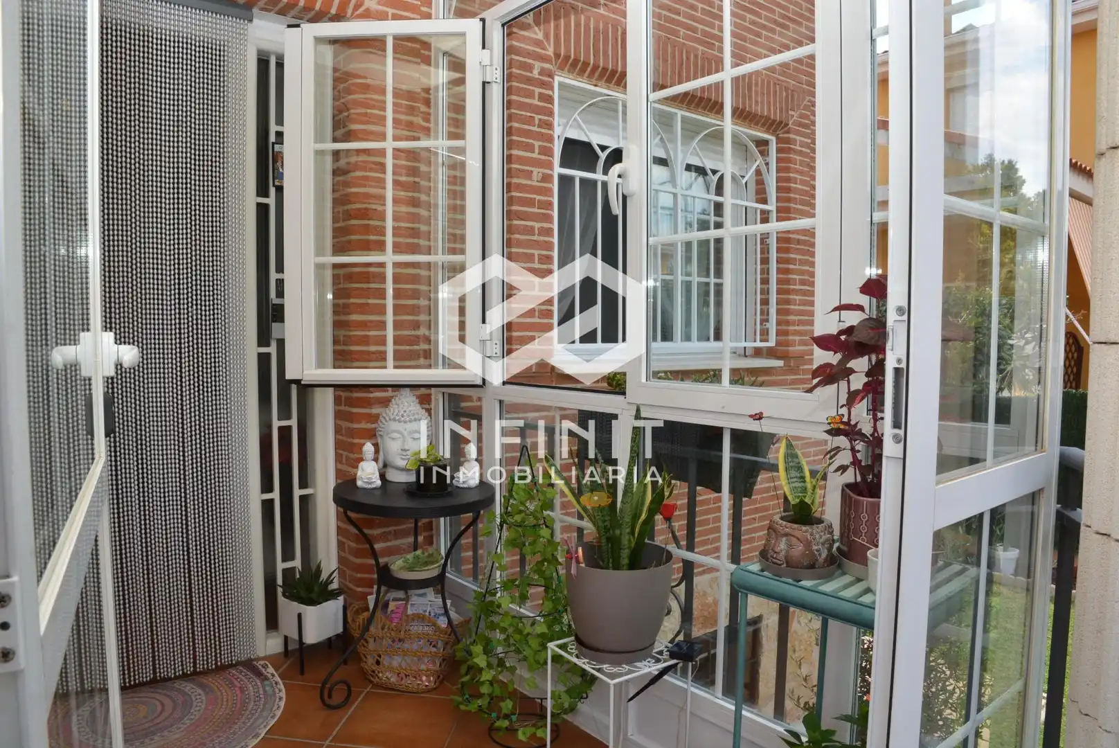 Terrassa de Casa adosada en venda en Torrejón del Rey amb Calefacció, Jardí privat i Terrassa
