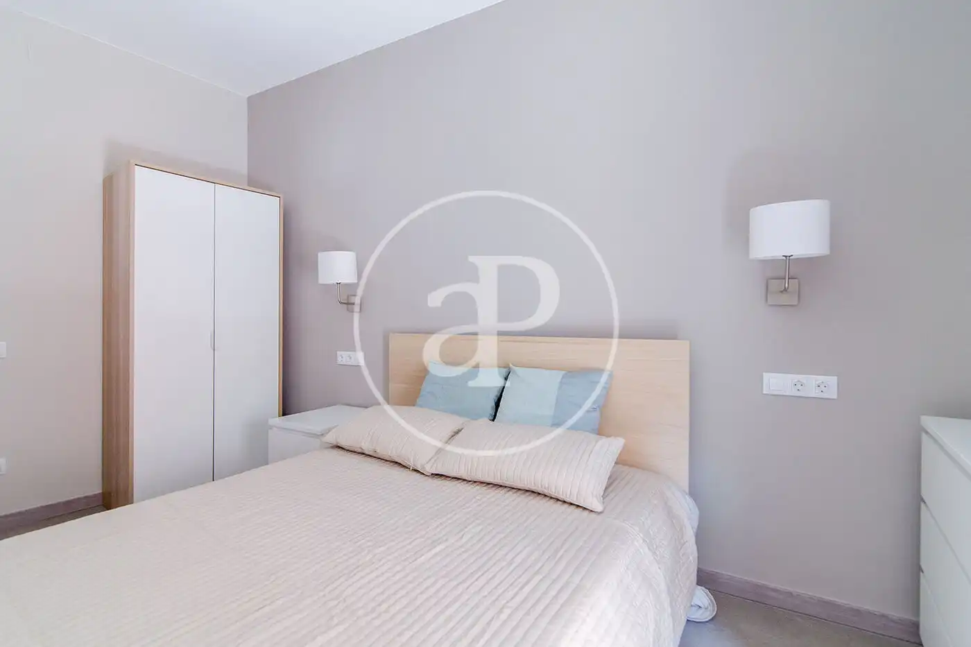 Habitación de Piso en venta en Barcelona con Calefacción, Amueblado y Balcón