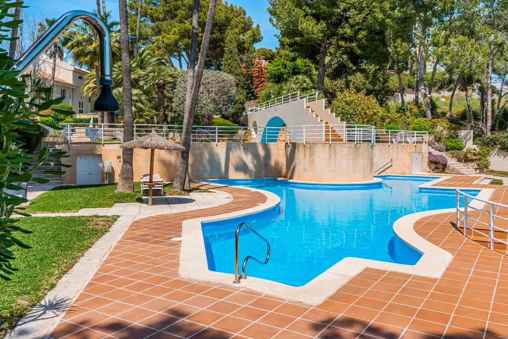Piscina de Planta baixa en venda en Calvià amb Aire condicionat, Calefacció i Terrassa