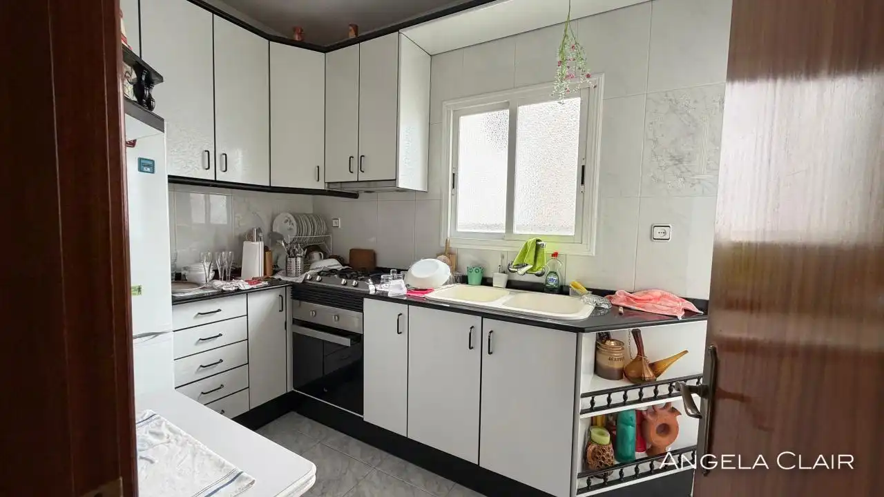 Kitchen of Flat for sale in Barcelona  with Terrace and Balcony