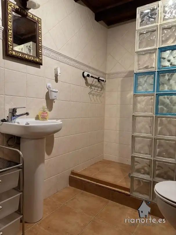 Bathroom of Houses for sale in Peñamellera Alta  with Heating